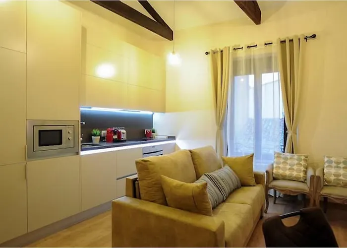 Premium La Latina 2. *